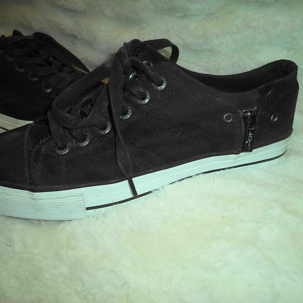 LEVIS SNEAKERS CANVAS LOW CASUAL SKATE SHOES ZIP EX RED TAB BLACK~MENS SIZE 10 - Picture 3 of 8